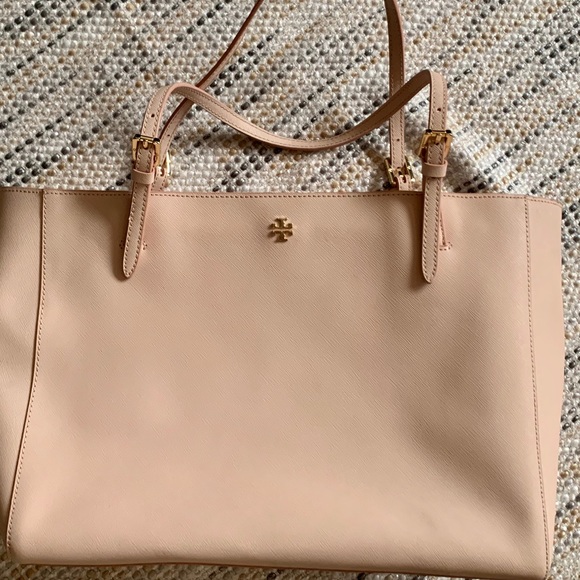 Tory Burch Handbags - Tory Burch York Buckle Tote